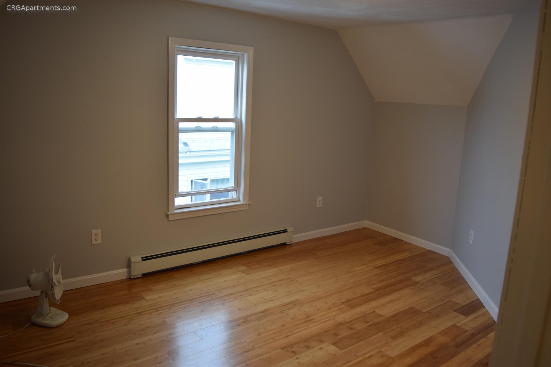 65 Lowell St, Spring Hill