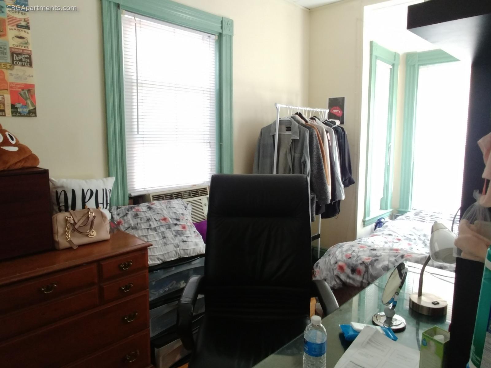 15 Curtis Ave, West Somerville