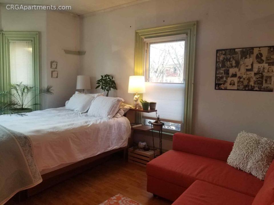 211 Erie St, Cambridgeport