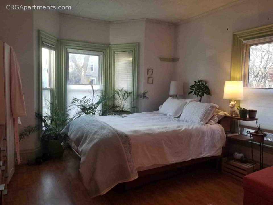 211 Erie St, Cambridgeport