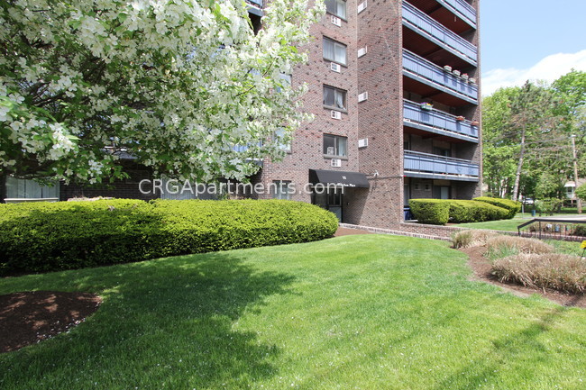 24 Whites Ave, Watertown