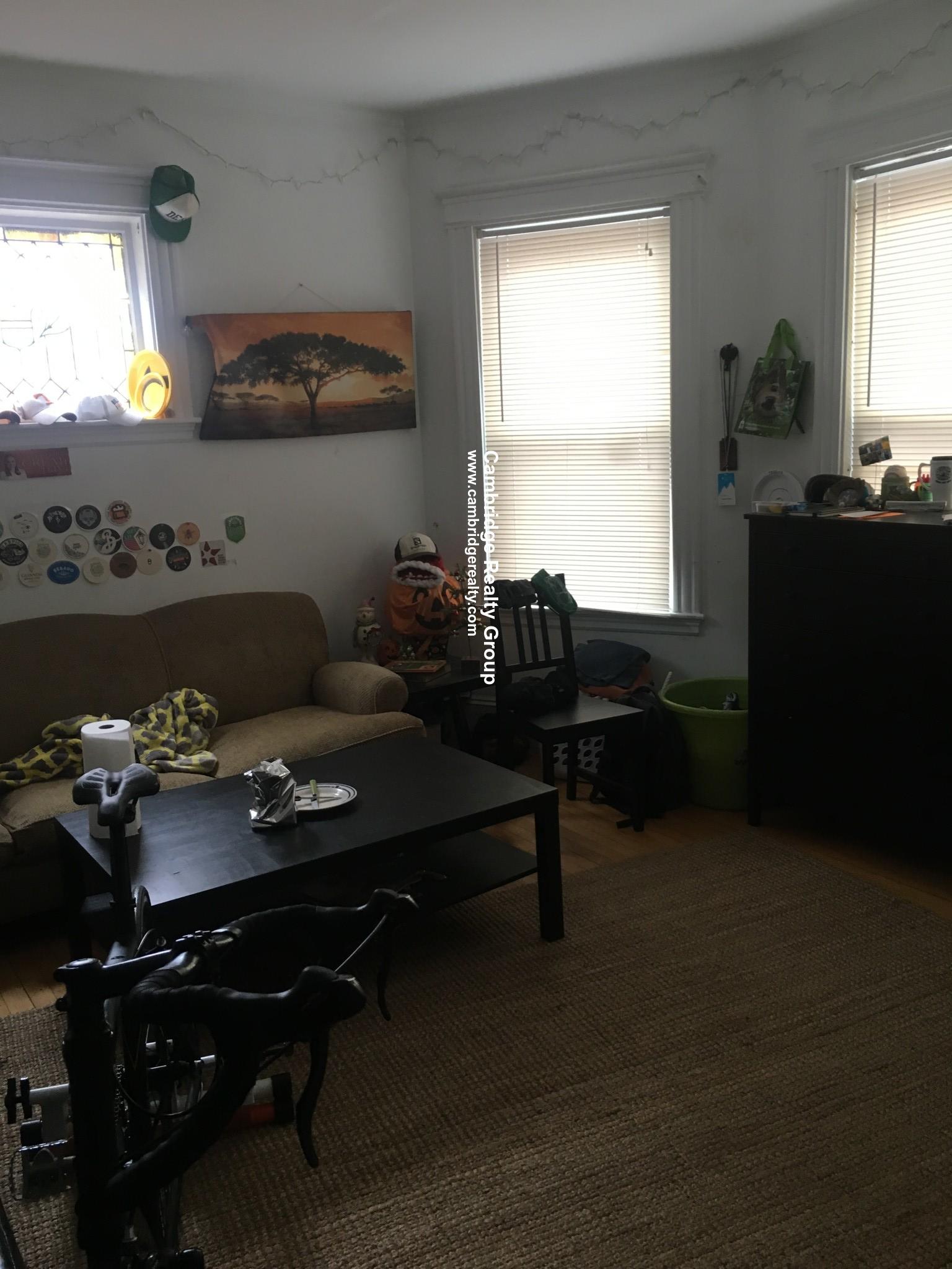 32 Chatham St, Harvard Square