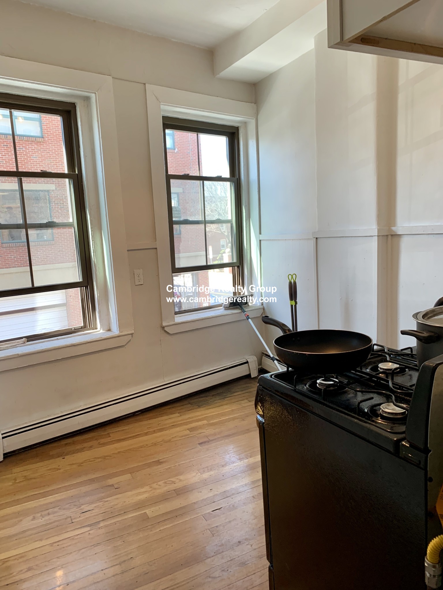 110 Willow St, Wellington-Harrington