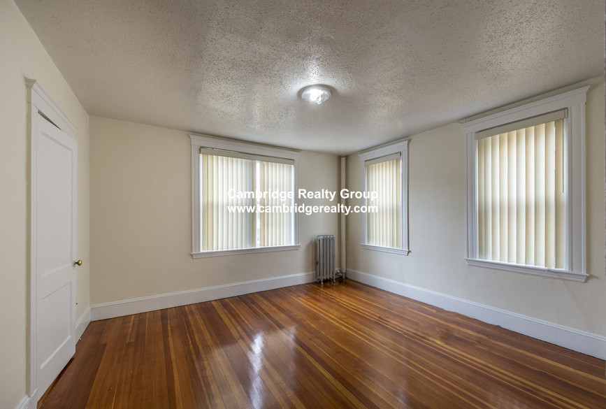 524 Cambridge St, Brighton