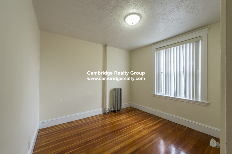 524 Cambridge St, Brighton