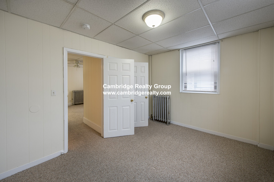 518 Cambridge St, Allston