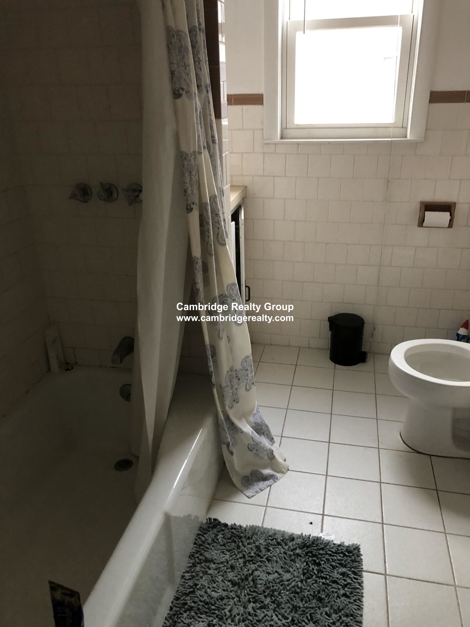 3 bed, 1 bath apartment for rent at 33 Jefferson St Unit 2, Inman Square — photo 5 of 13