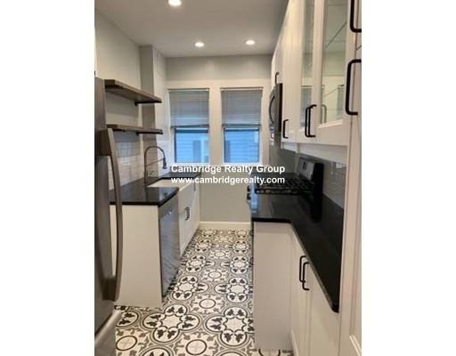 34 Ash St, Harvard Square