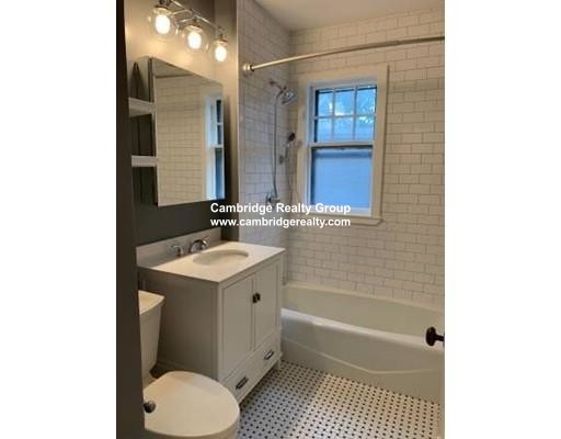 34 Ash St, Harvard Square