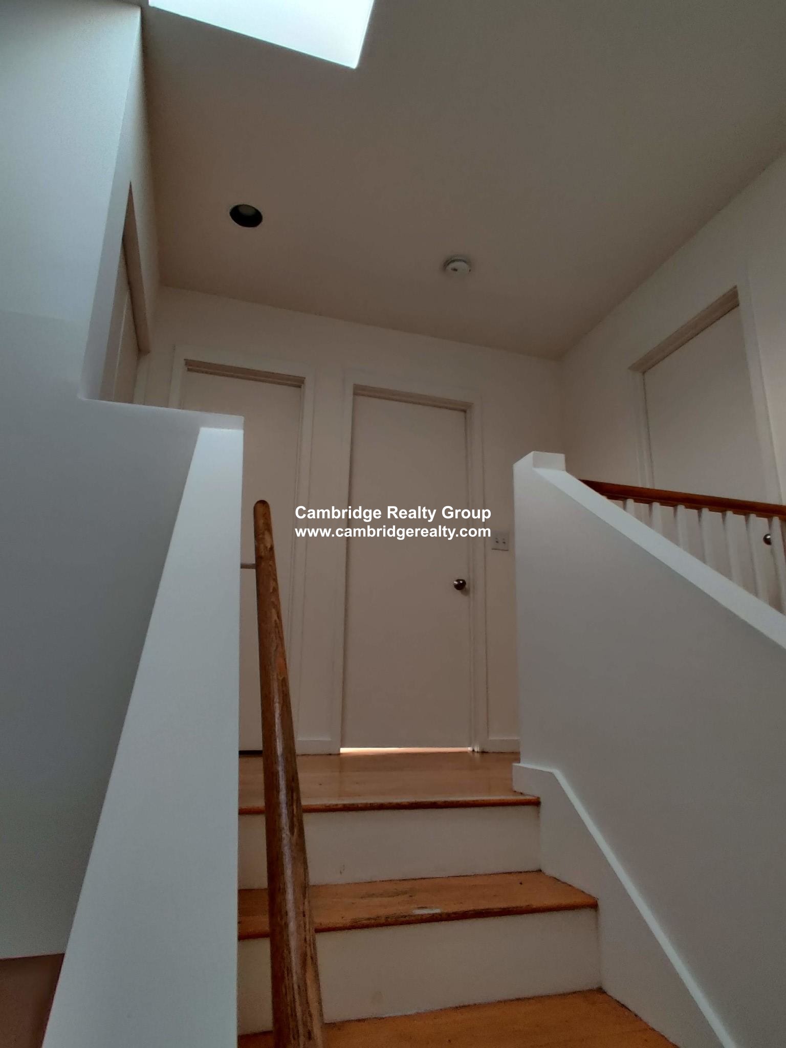 9 Fort Washington Pl, Cambridgeport