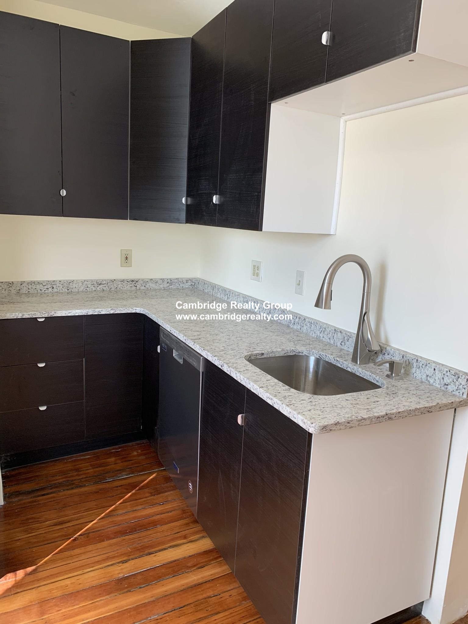 66 Pleasant St, Central Square