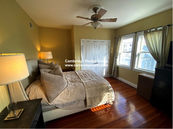 226 Banks St, Cambridgeport