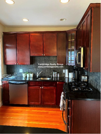 226 Banks St, Cambridgeport