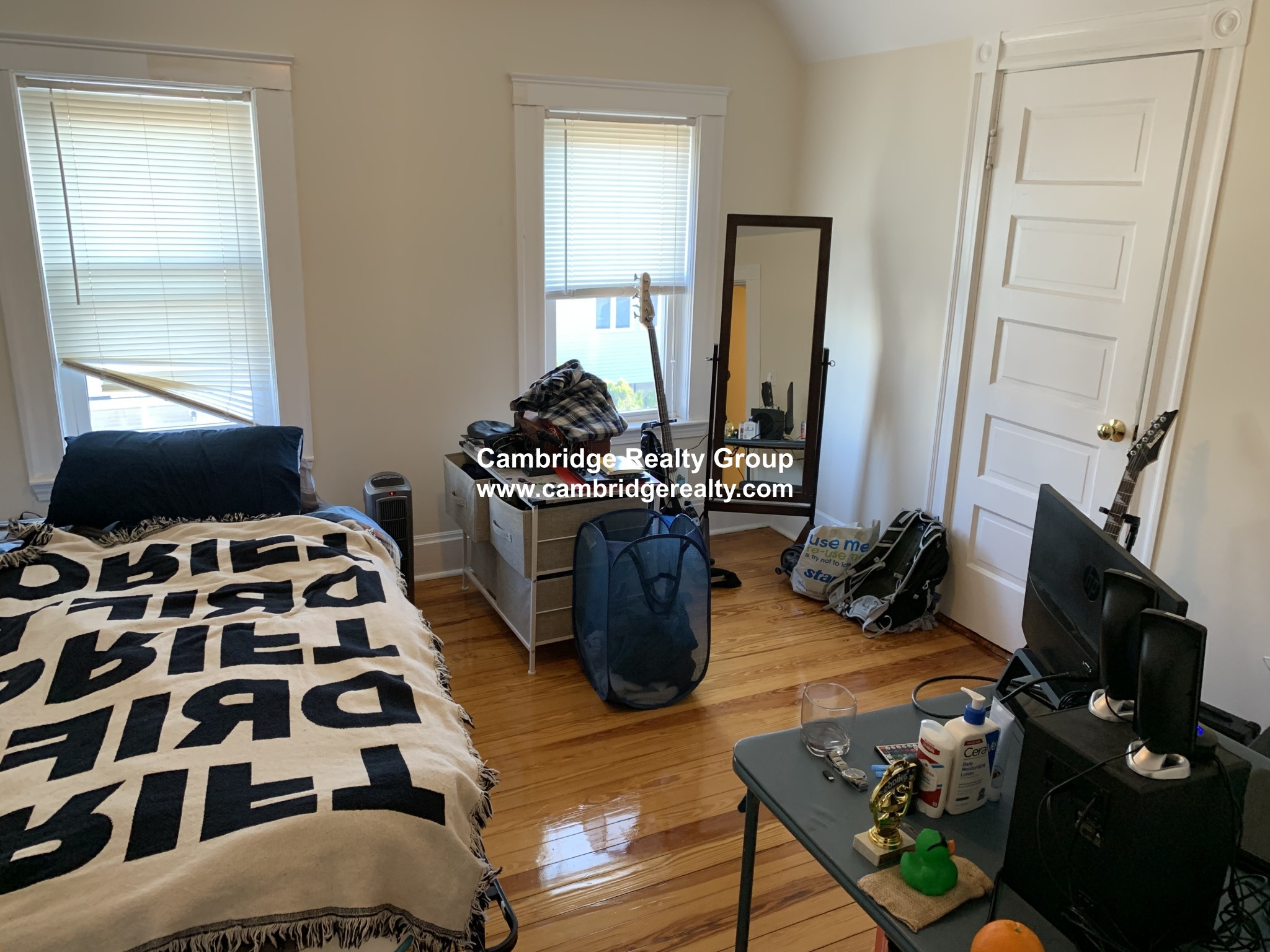 14 Bay State Ave, Powder House Square