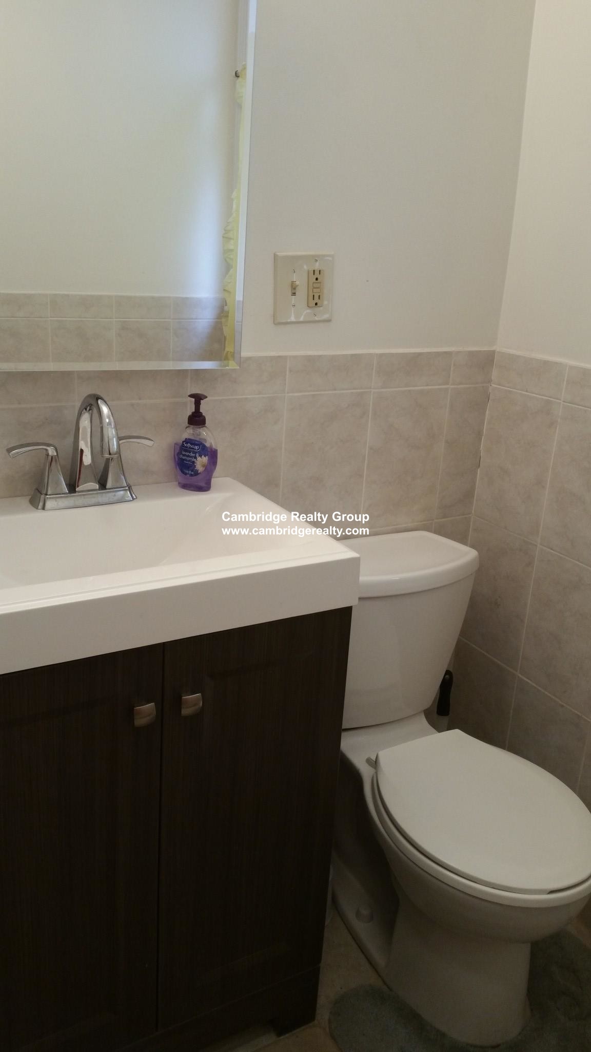 16 18 Valentine St, Cambridgeport