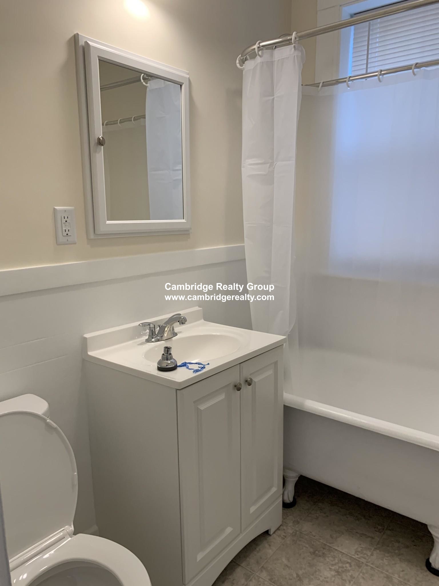 156 158 Summer St, Spring Hill