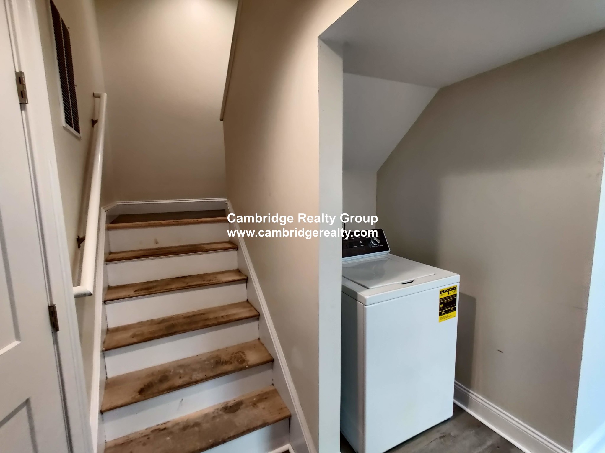 478 Fulton St, Medford