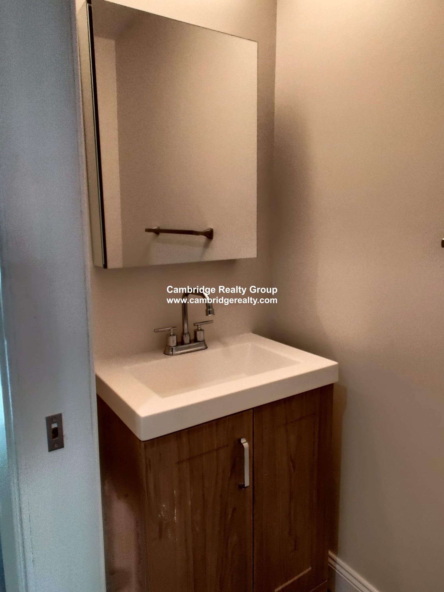 478 Fulton St, Medford