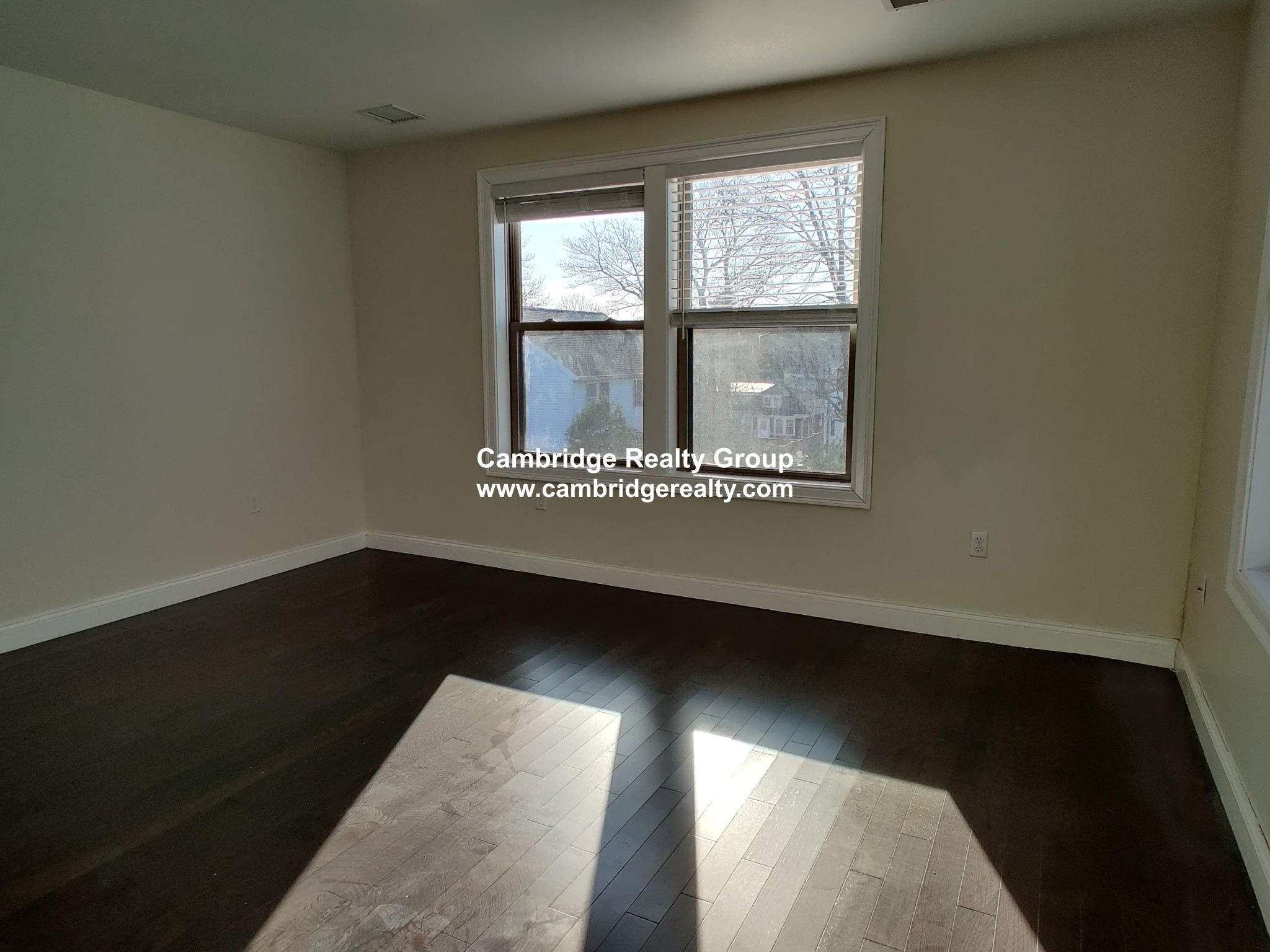 478 Fulton St, Medford