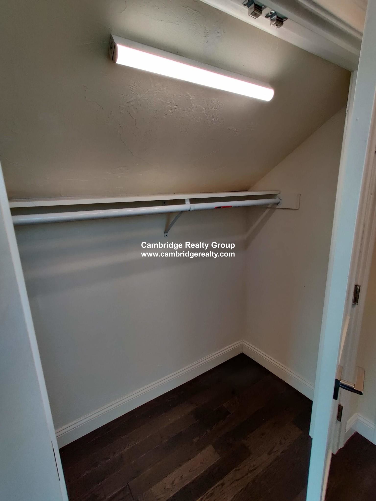 478 Fulton St, Medford