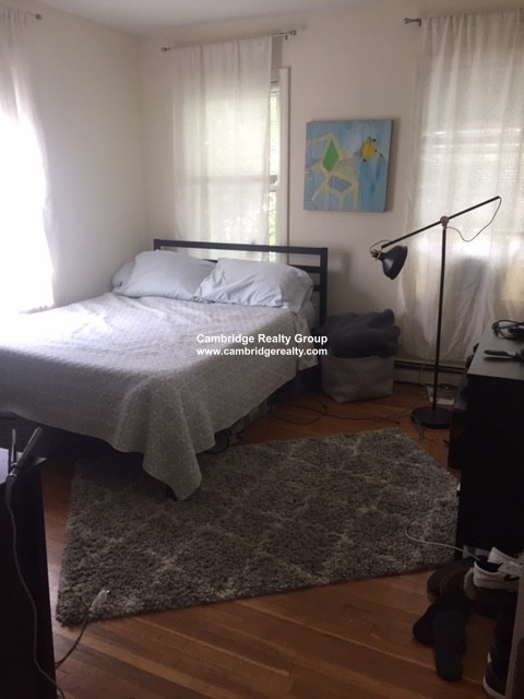 4 bed, 2 bath apartment for rent at 315 Elm St Unit 2, Inman Square — photo 11 of 27