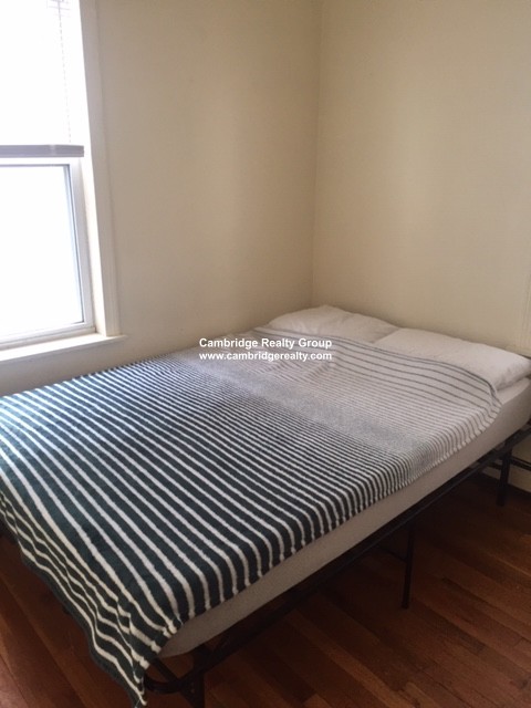 4 bed, 2 bath apartment for rent at 315 Elm St Unit 2, Inman Square — photo 19 of 27