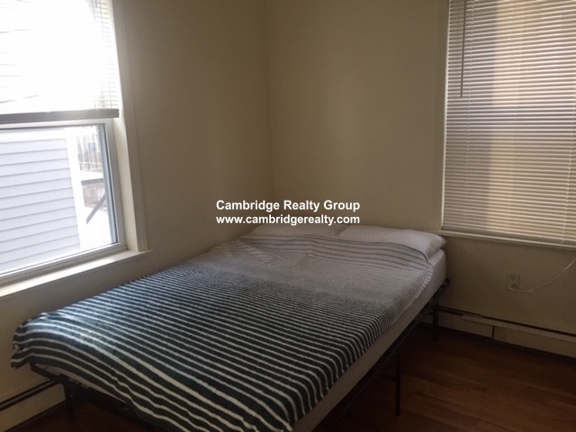 4 bed, 2 bath apartment for rent at 315 Elm St Unit 2, Inman Square — photo 23 of 27