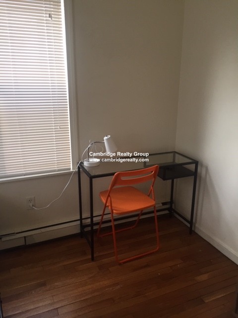 4 bed, 2 bath apartment for rent at 315 Elm St Unit 2, Inman Square — photo 24 of 27