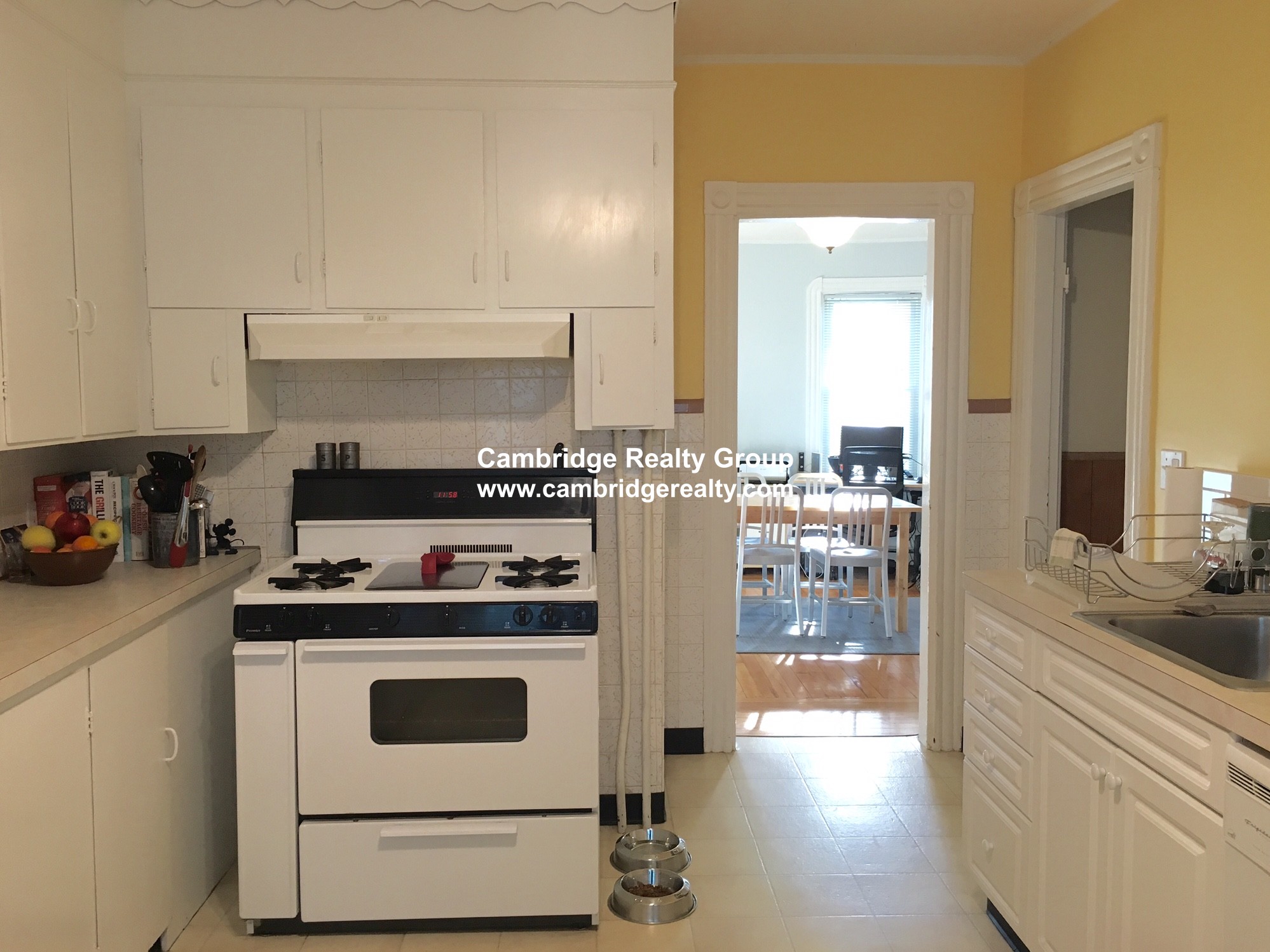 87 Holworthy St, West Cambridge