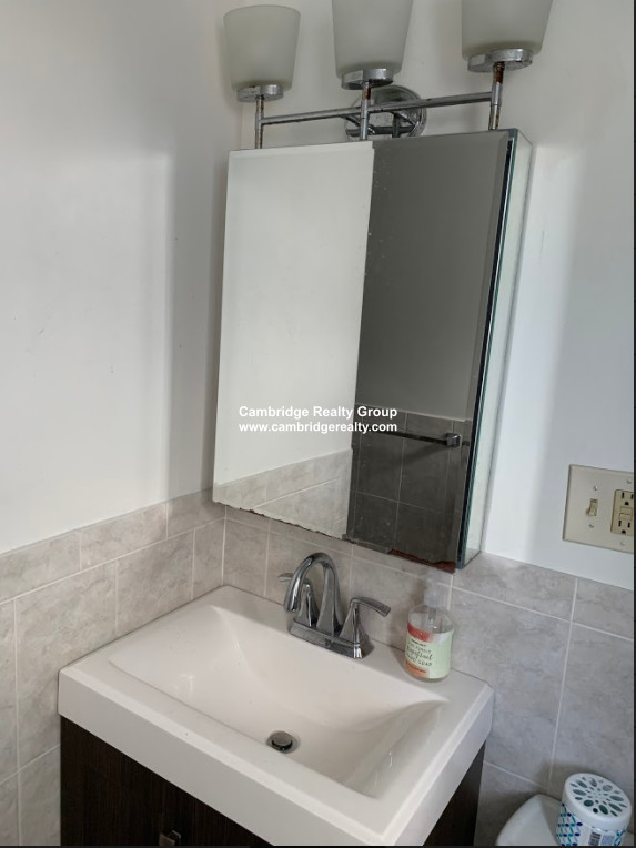 16 18 Valentine St, Cambridgeport