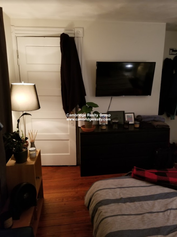 16 18 Valentine St, Cambridgeport