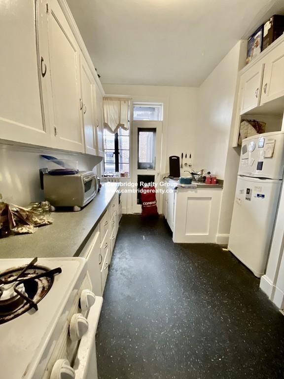1 bed, 1 bath apartment for rent at 71 Martin St Unit 71-34, Porter Square — photo 5 of 11