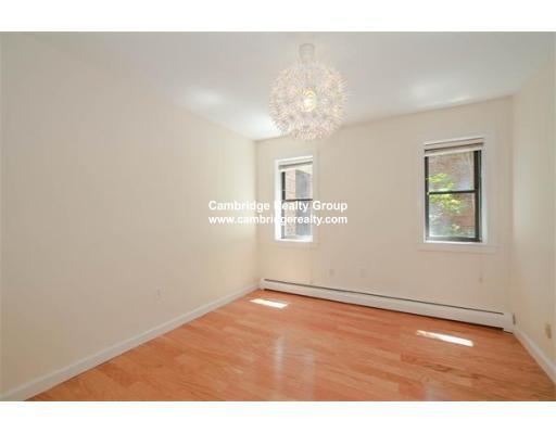 3 bed, 1 bath apartment for rent at 12 Prince St Unit 2, Cambridgeport — photo 2 of 12