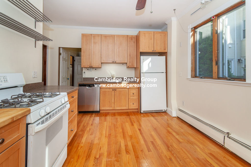 3 bed, 1.5 bath apartment for rent at 77 Amory St Unit 1, Inman Square — photo 2 of 12