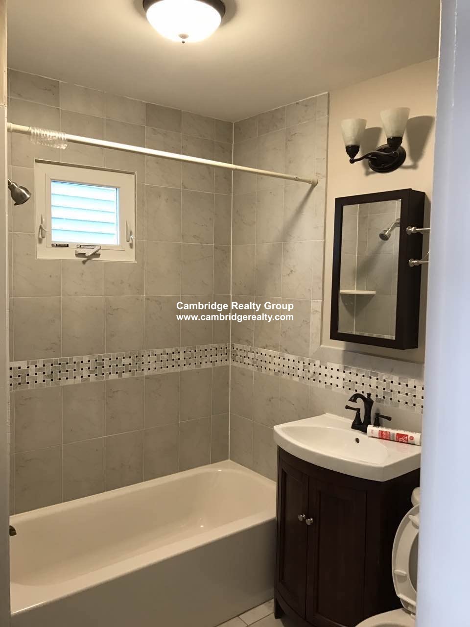 10 Hall St, Davis Square