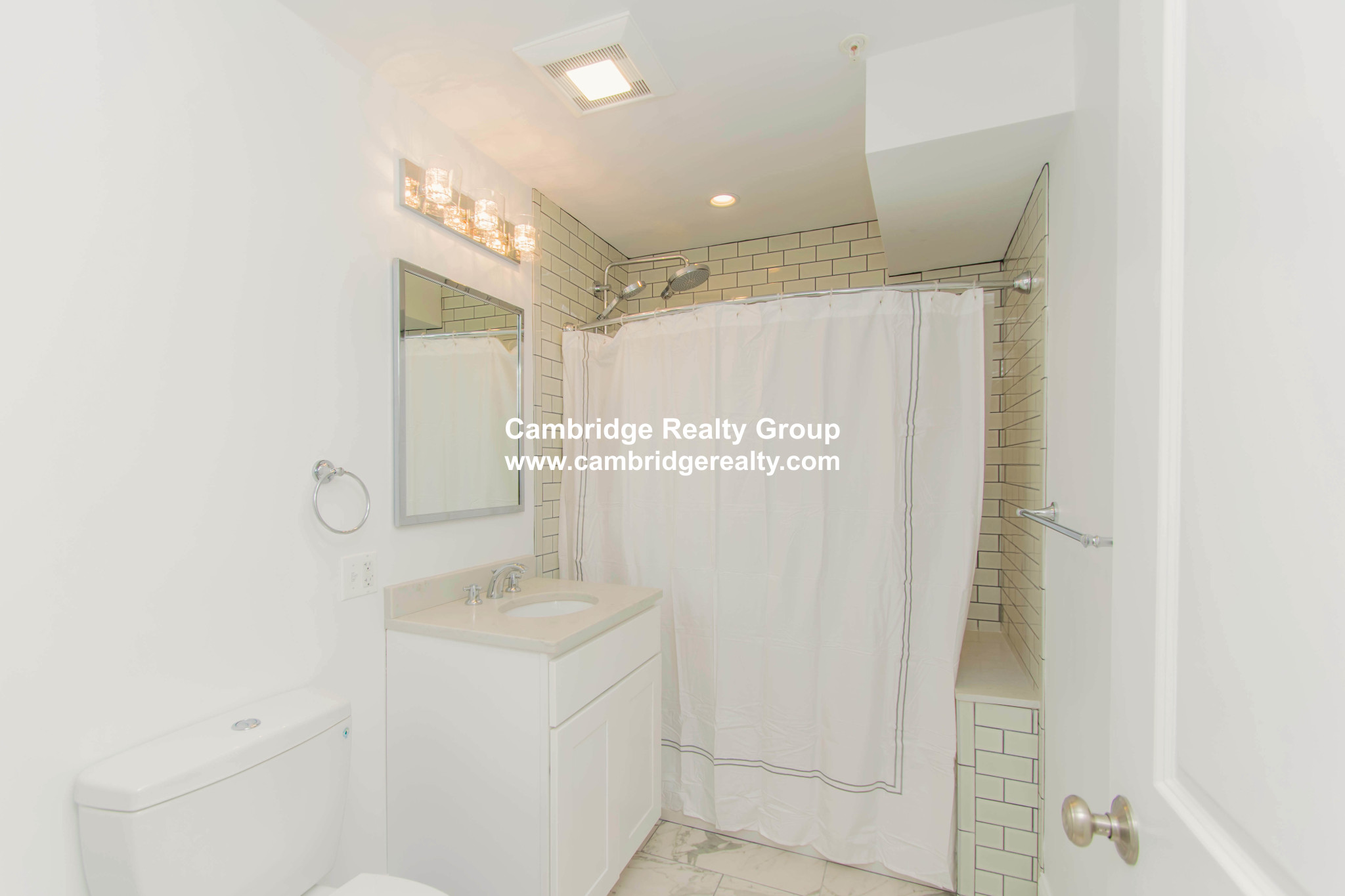 126 Columbia St, The Port