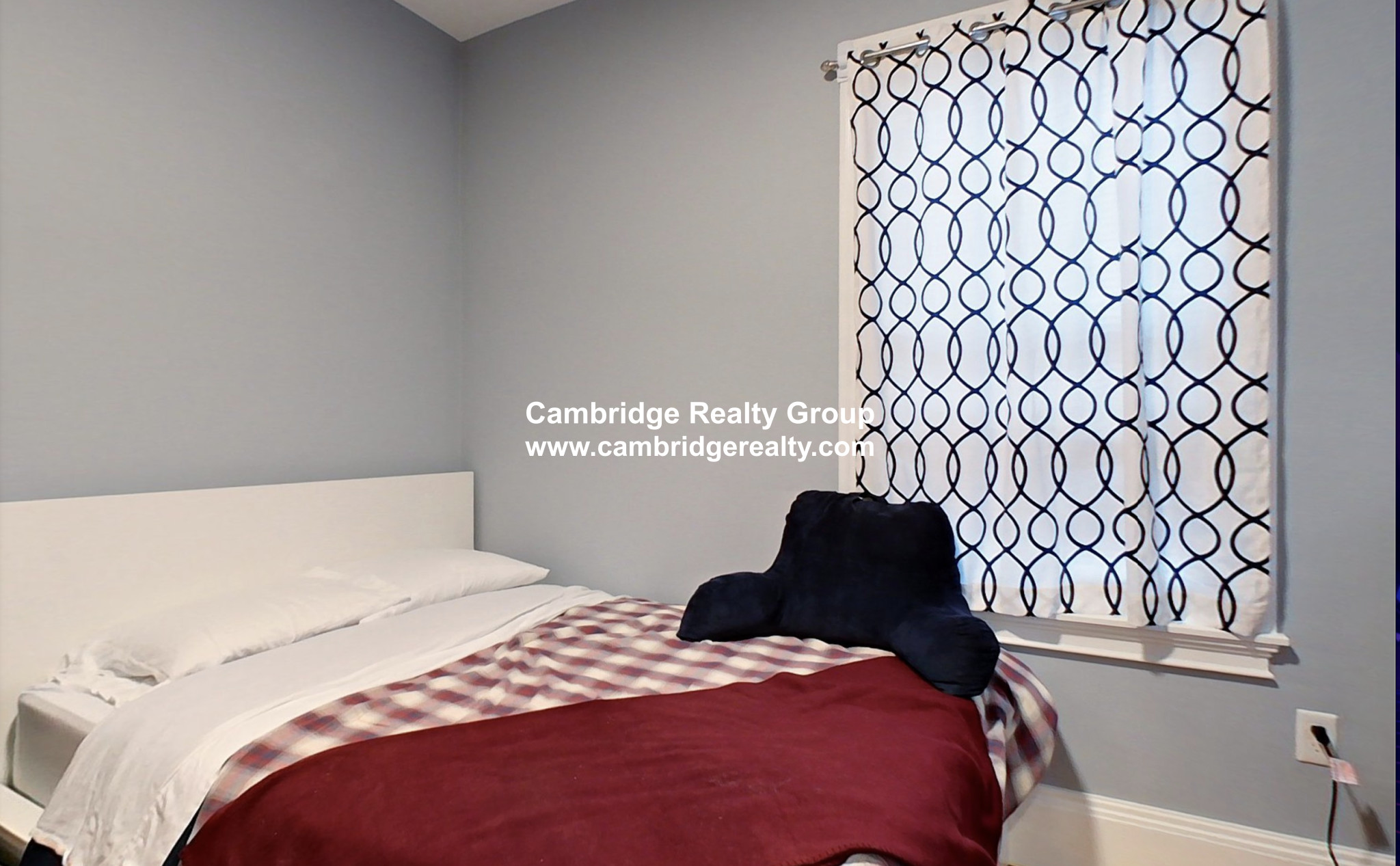 4 bed, 2 bath apartment for rent at 136 Oxford St Unit 1, Porter Square — photo 6 of 8