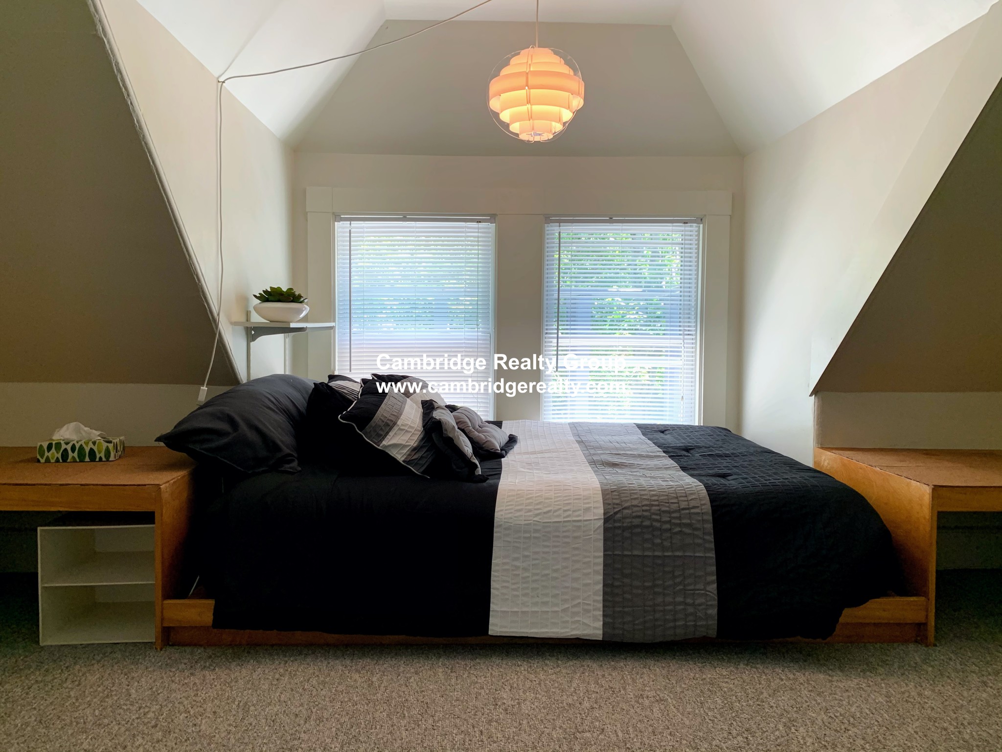 13 Huron Ave, Neighborhood Nine