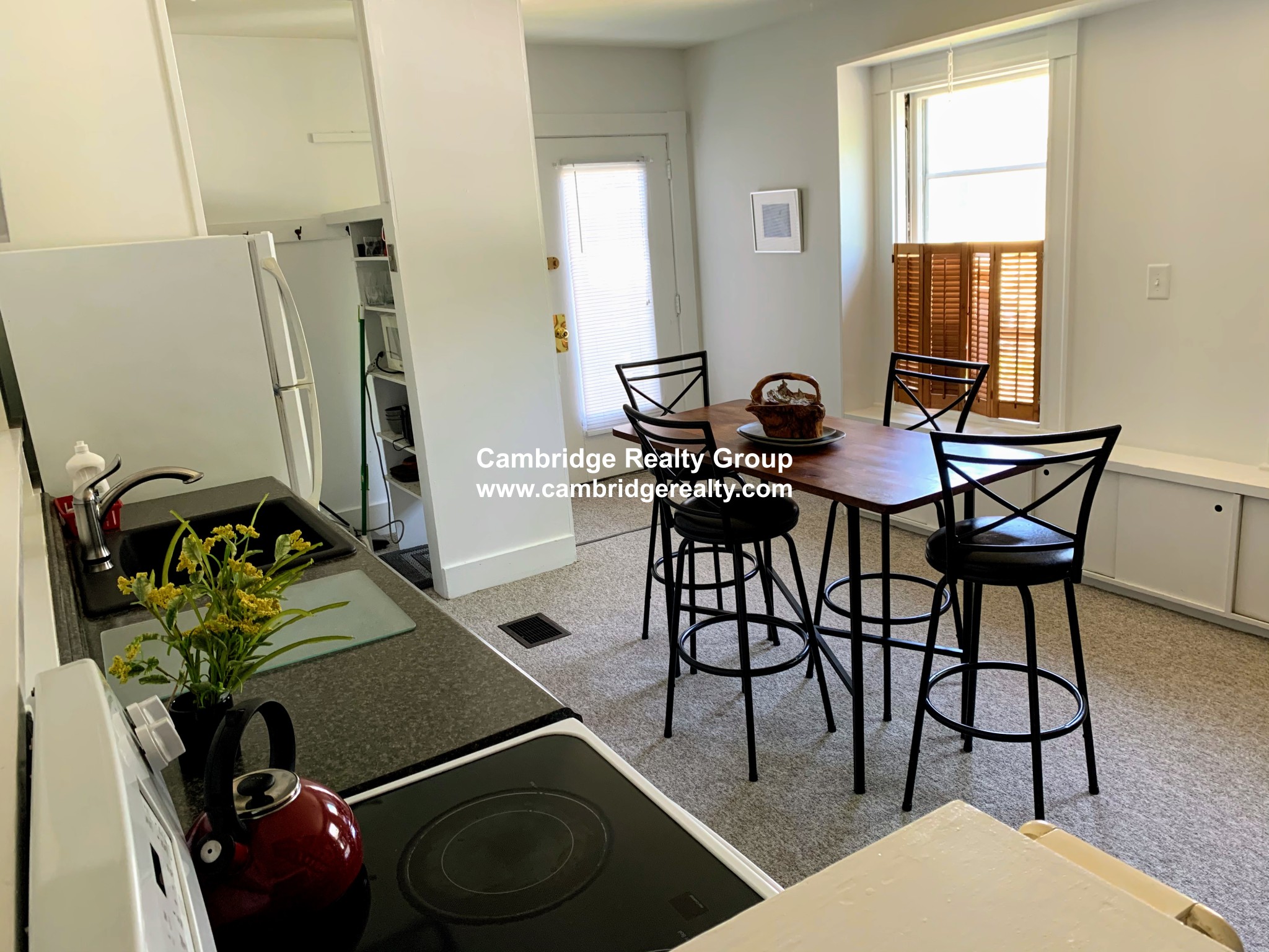 13 Huron Ave, Neighborhood Nine