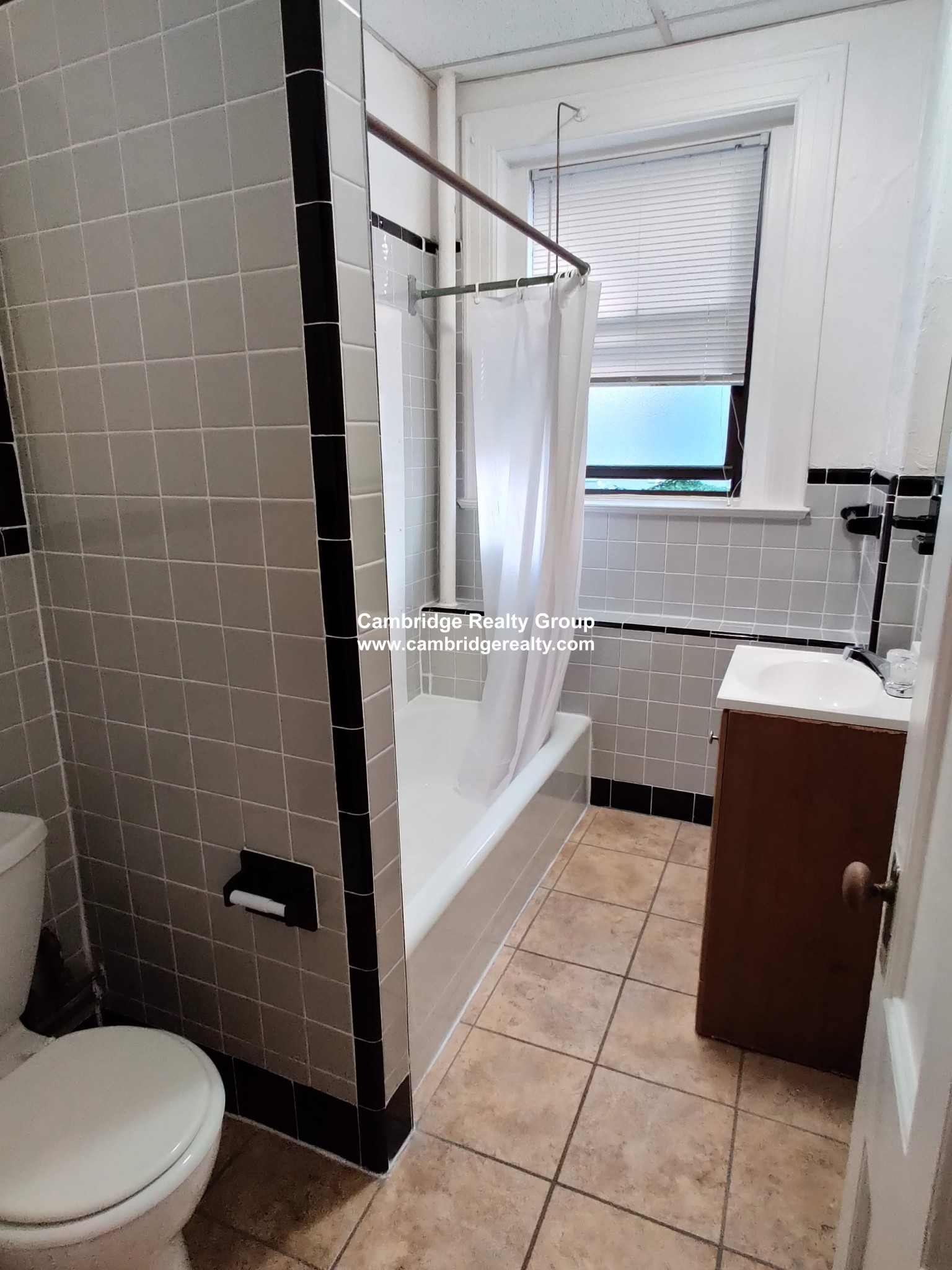 1010 Massachusetts Ave, Riverside