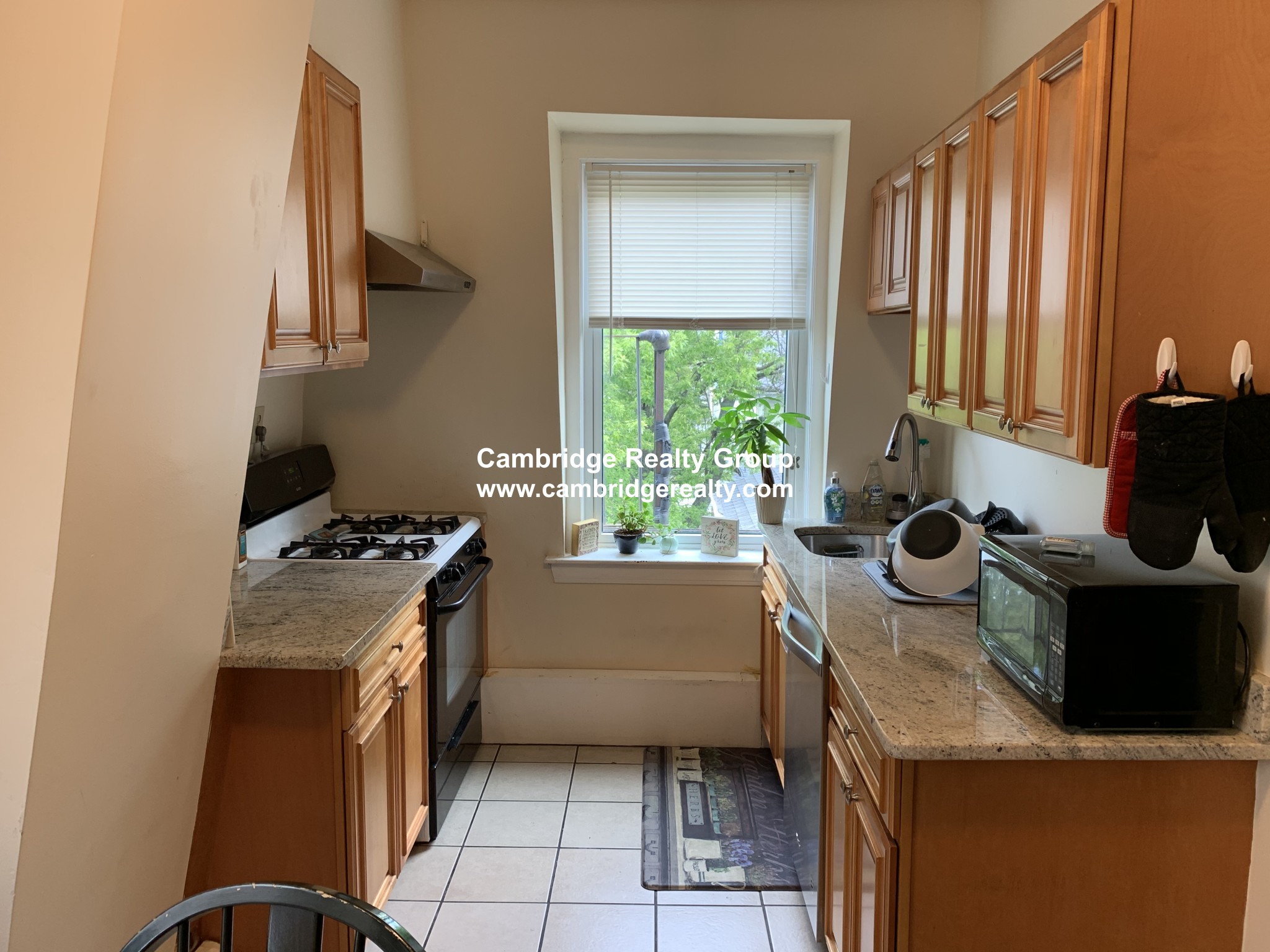 387 Somerville Ave, Union Square