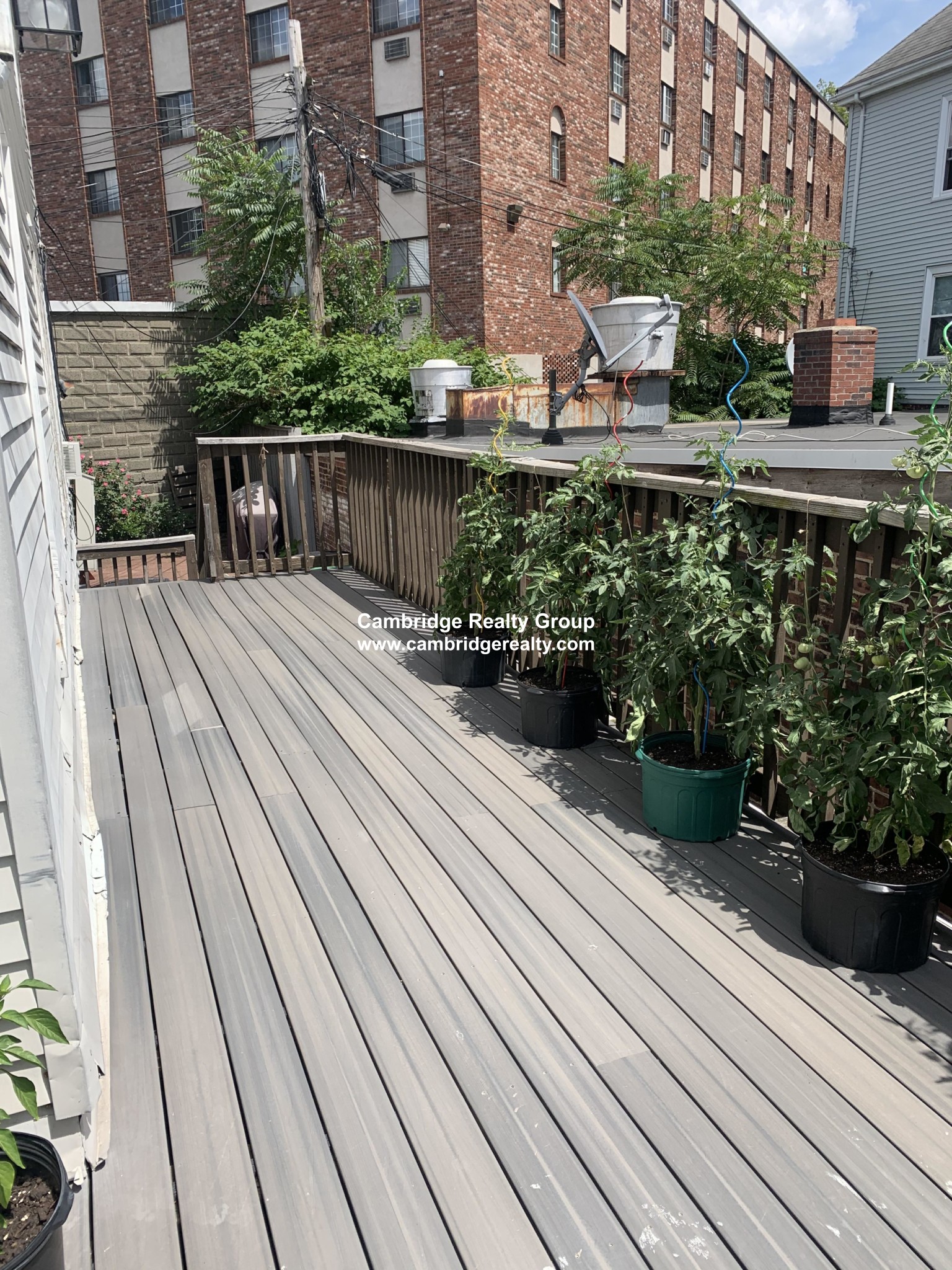 515 Medford St, Ball Square