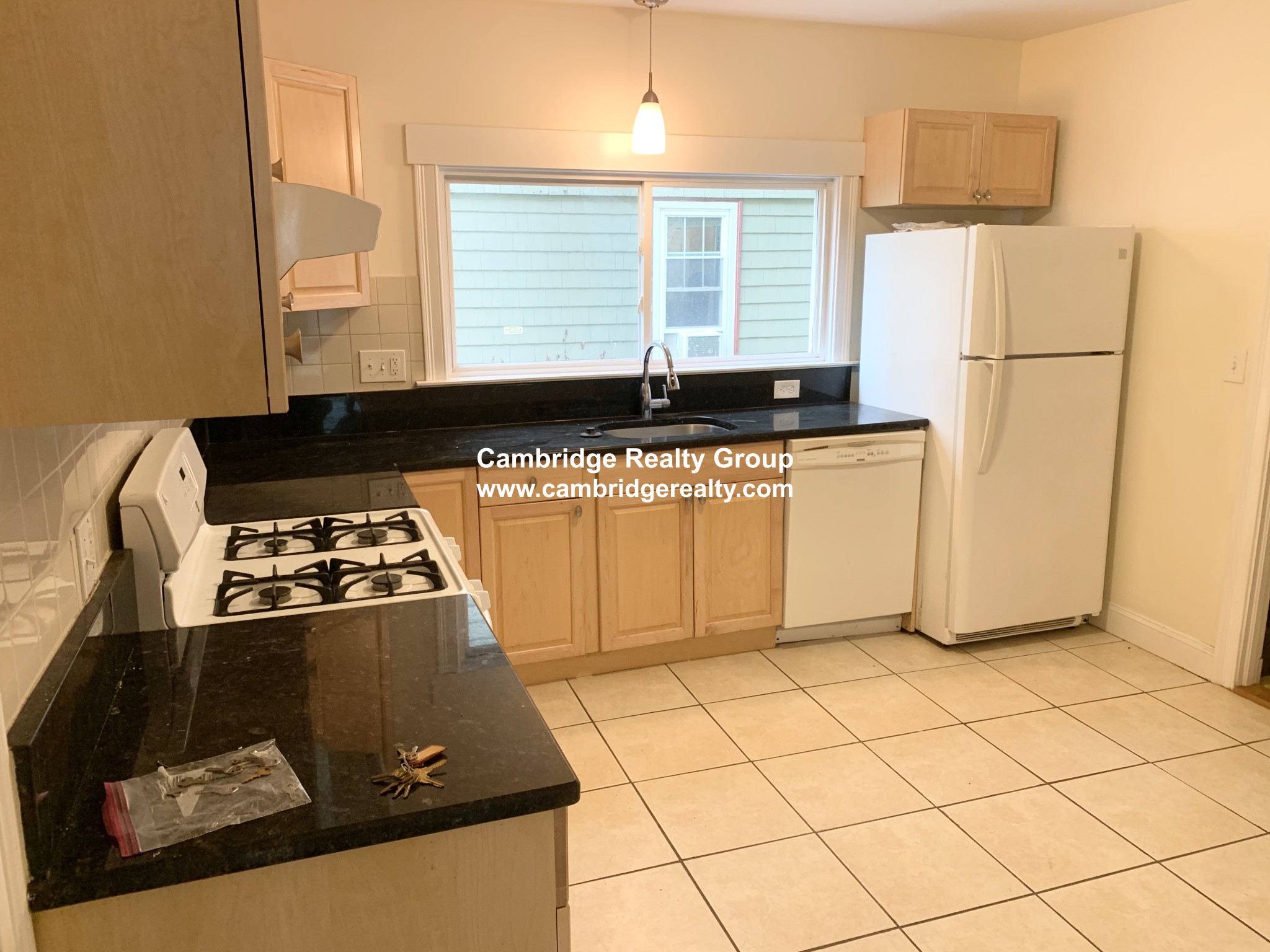 3 bed, 1 bath apartment for rent at 11 Lewis St Unit 1, Inman Square — photo 3 of 17