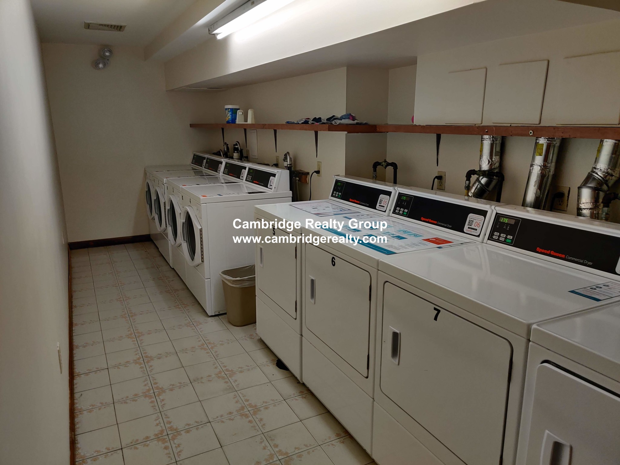 154 Cedar St, Powder House Square