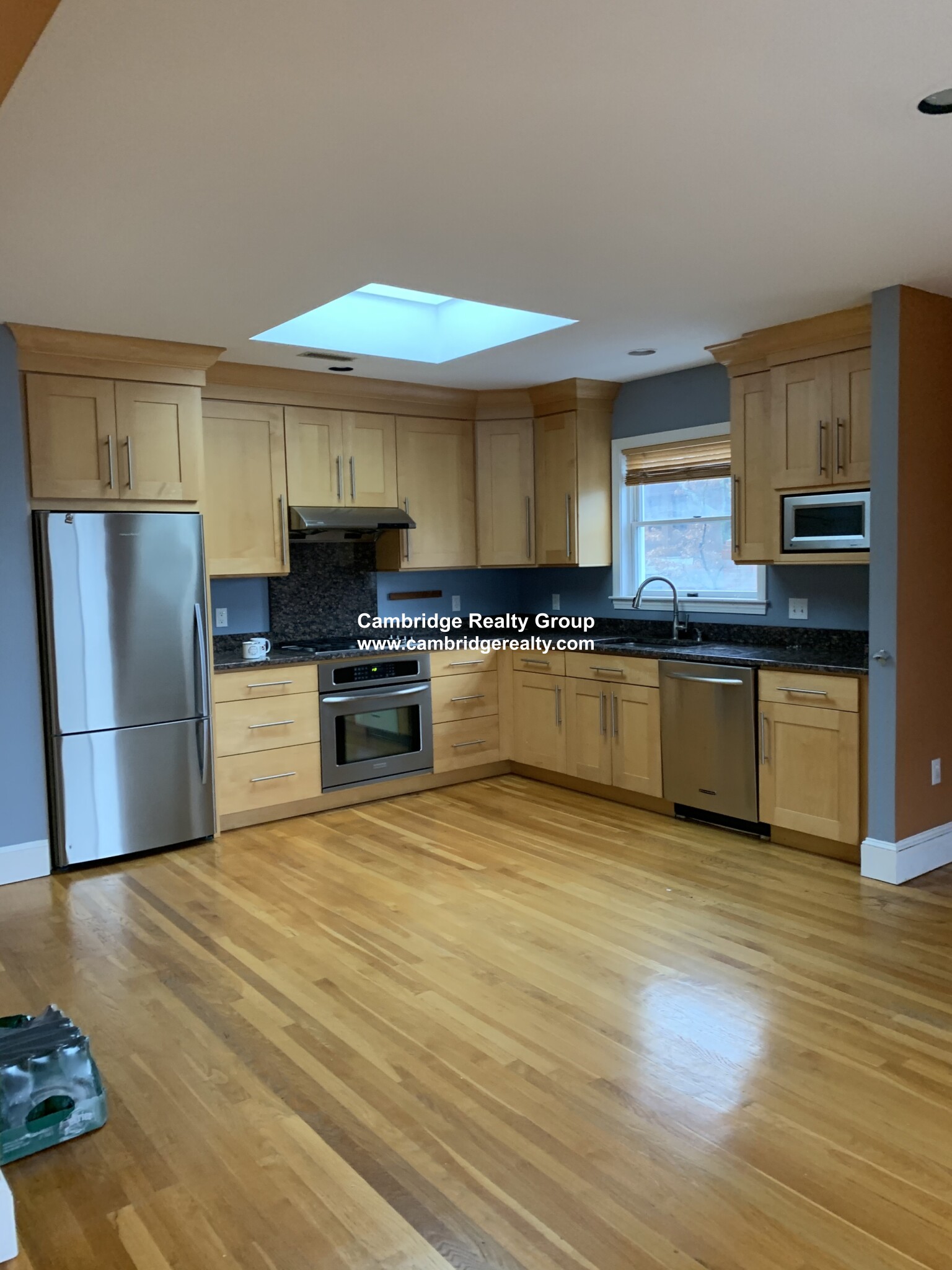 2 bed, 1.5 bath apartment for rent at 28 Surrey St Unit 3, Harvard Square — photo 3 of 25