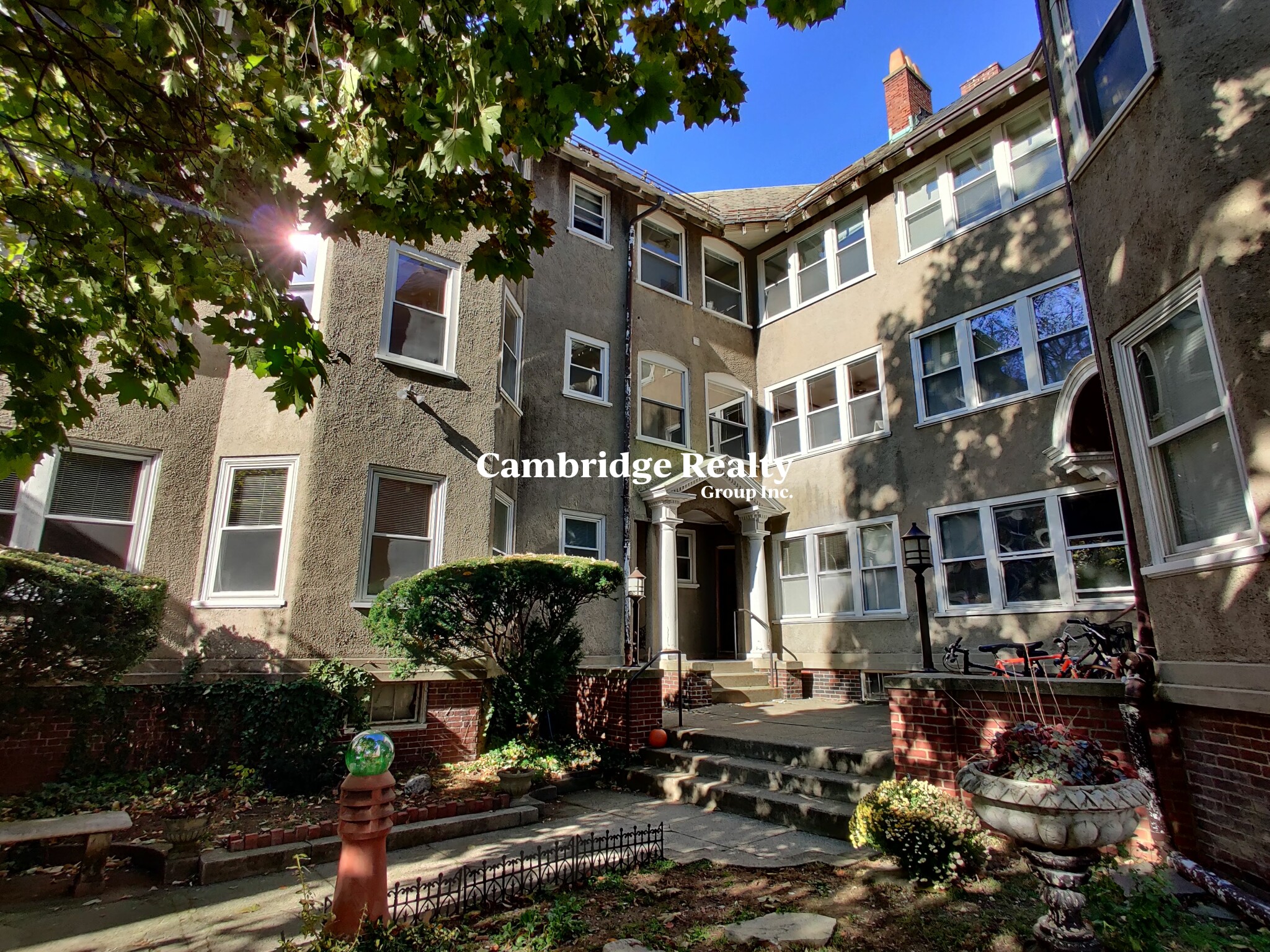 41 Hawthorn St, Harvard Square