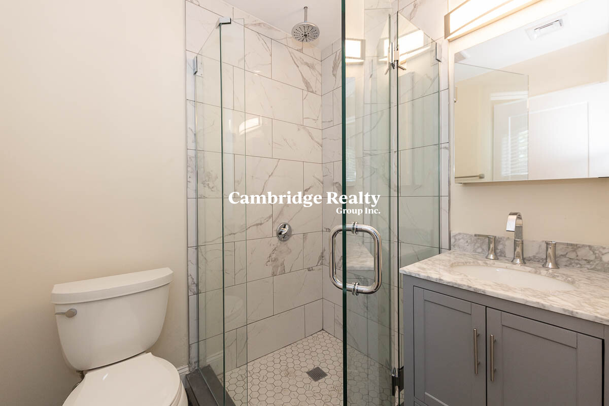 39 Harvard St, Medford