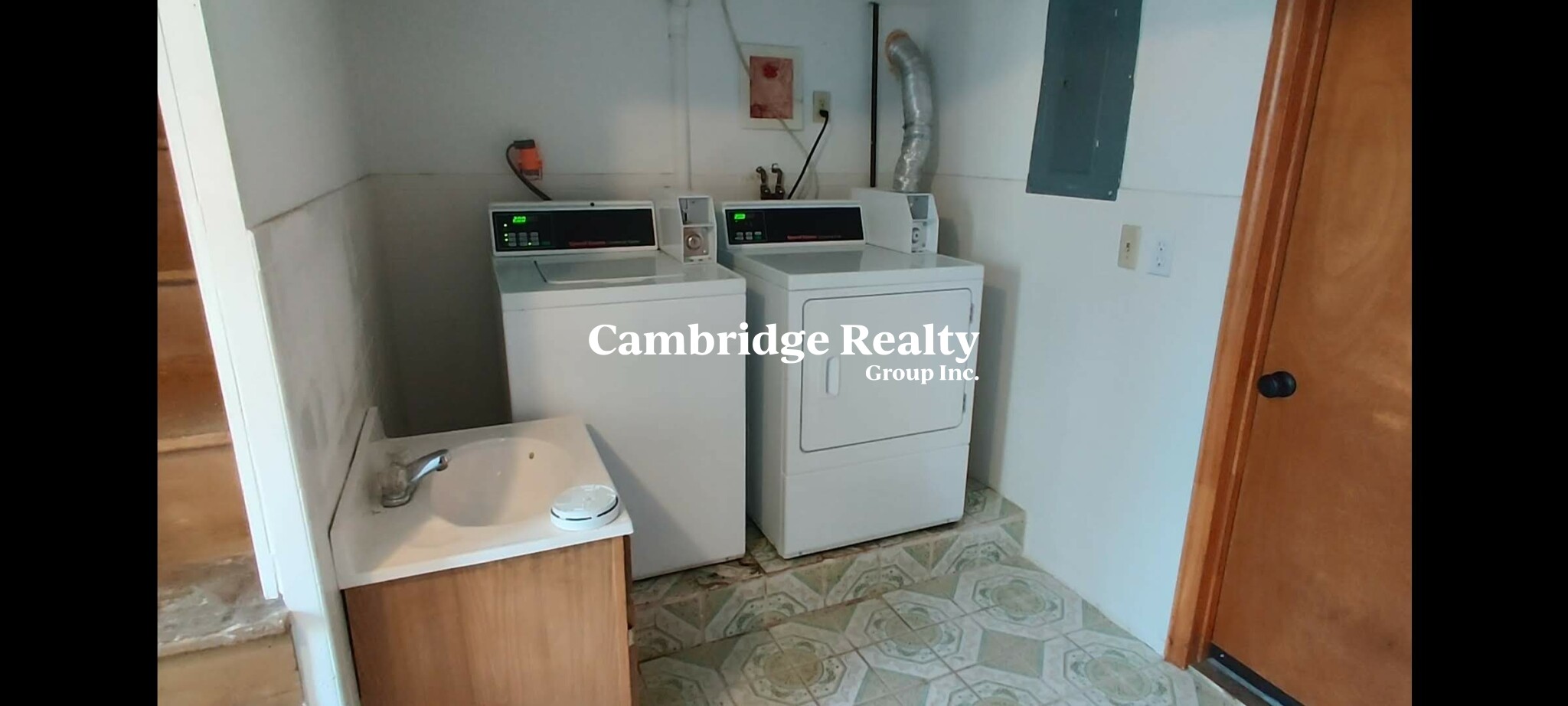 5 bed, 2 bath apartment for rent at 115 Porter St Unit 2, Powder House Square — photo 21 of 22