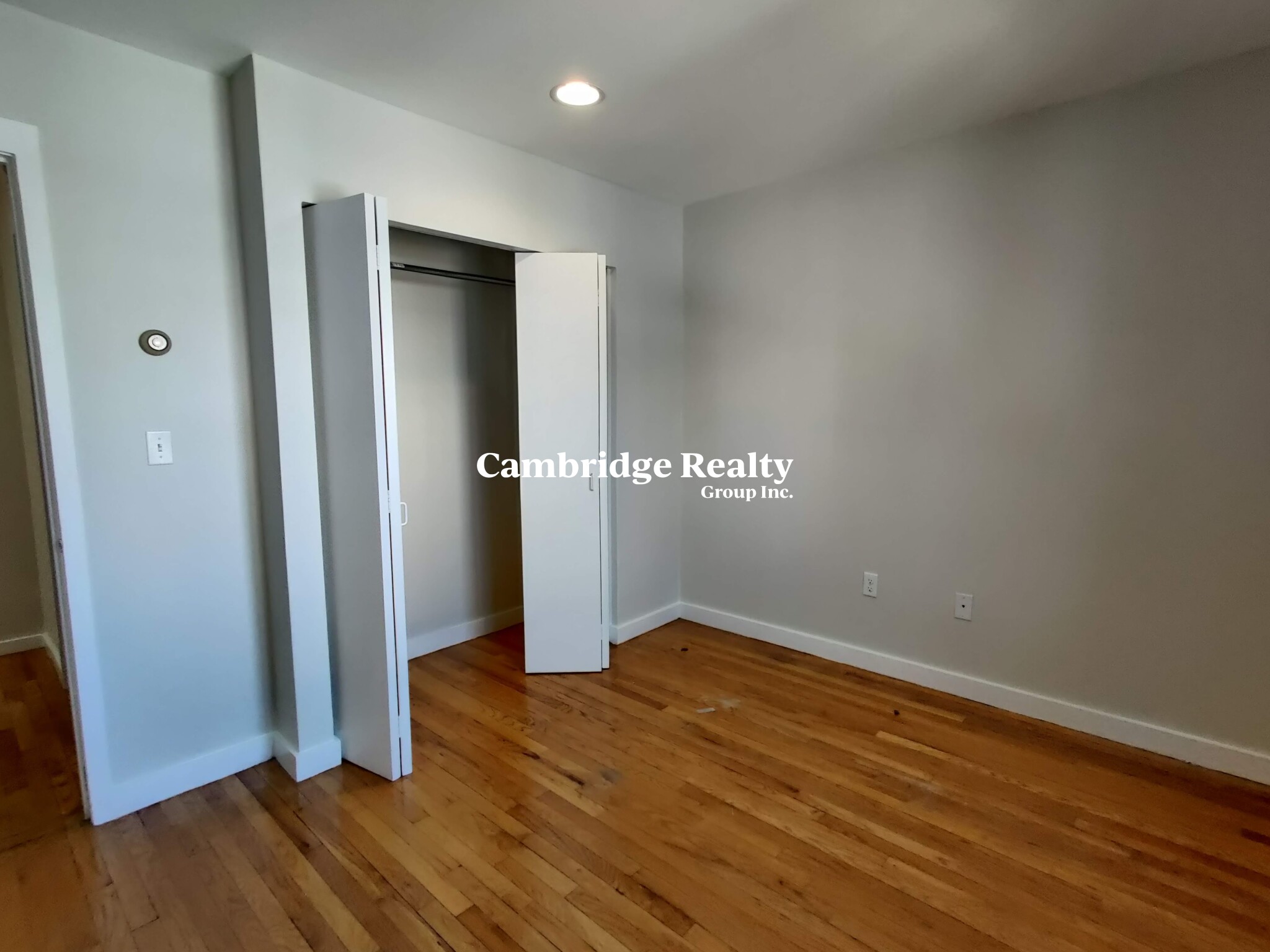 589 Putnam Ave, Cambridgeport