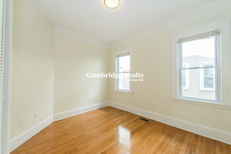 299 301 Alewife Brook Pkwy, West Somerville